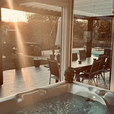 Villa Mas Avec Piscine Et Jacuzzi Sur Sur *