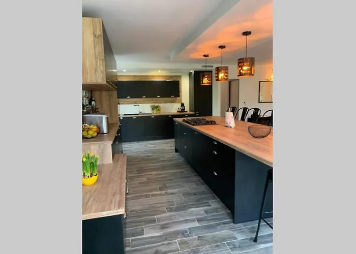 Вилла Mas Avec Piscine Et Jacuzzi Sur Sur *