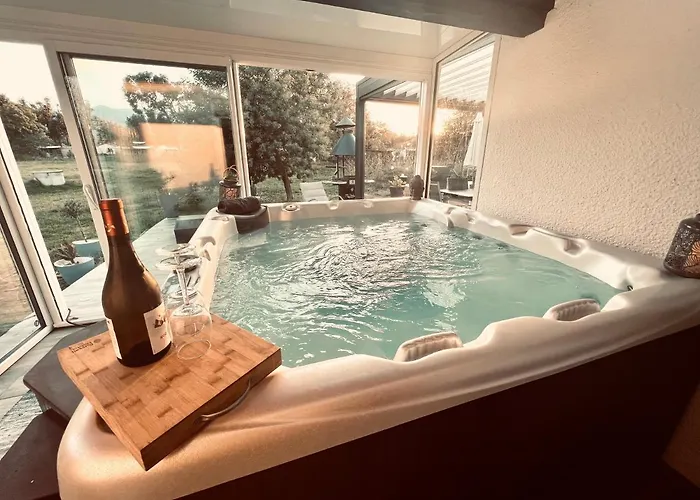 Mas Avec Piscine Et Jacuzzi Sur Sur Вилла
