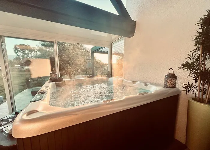 Mas Avec Piscine Et Jacuzzi Sur Sur Вилла
