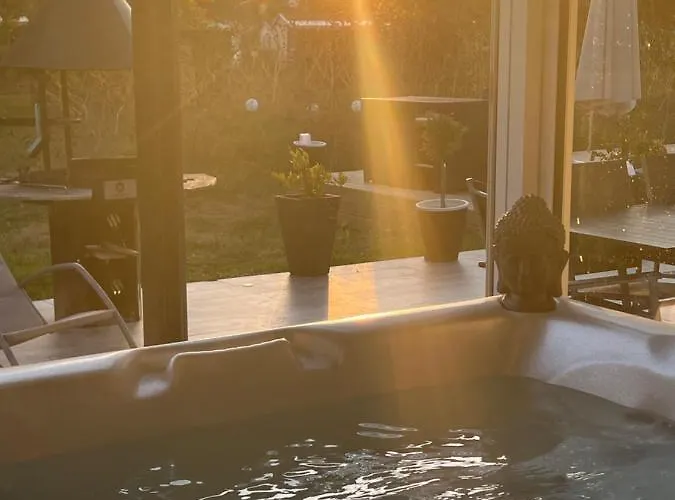 Вилла Mas Avec Piscine Et Jacuzzi Sur Sur *