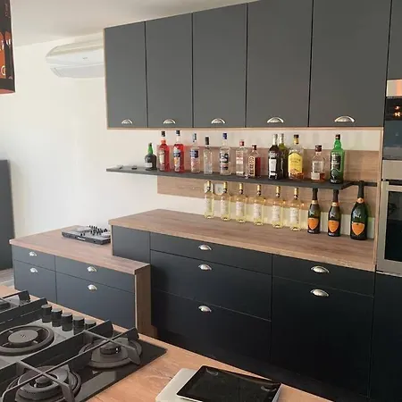 Mas Avec Piscine Et Jacuzzi Sur Sur *