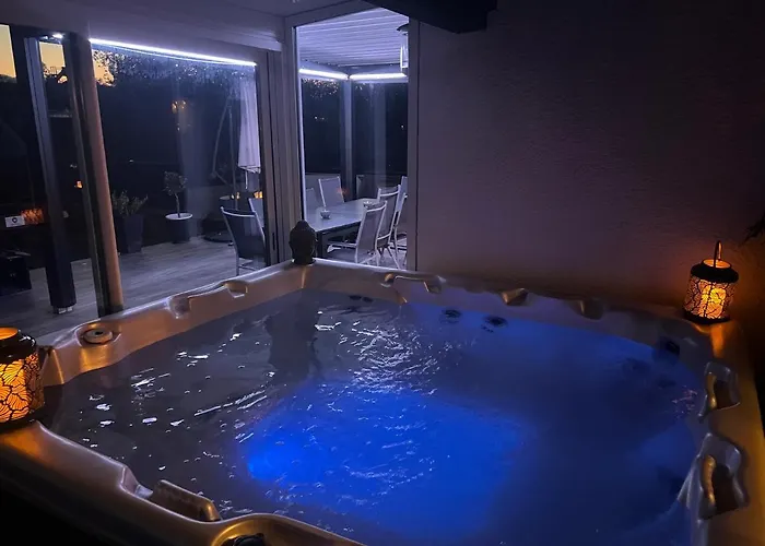 Mas Avec Piscine Et Jacuzzi Sur Sur *