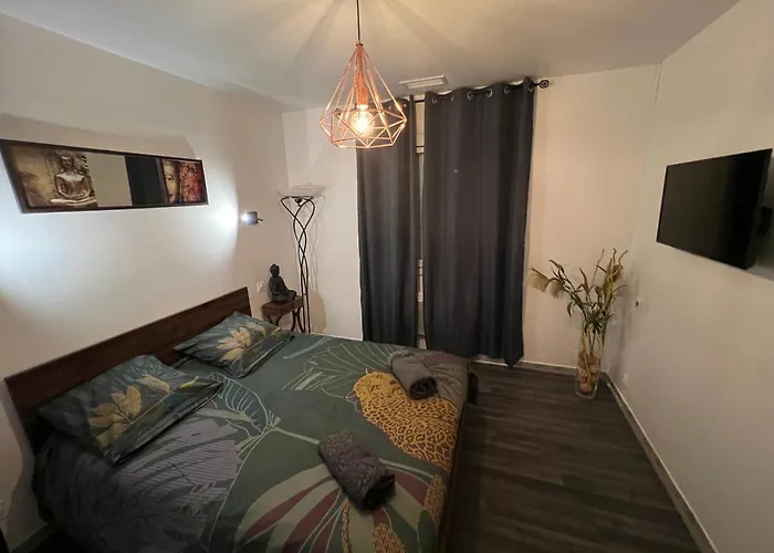 Mas Avec Piscine Et Jacuzzi Sur Sur